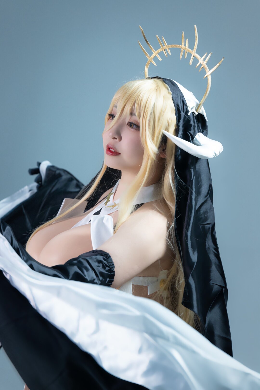 cosplay is super hot today with beautiful coser 9